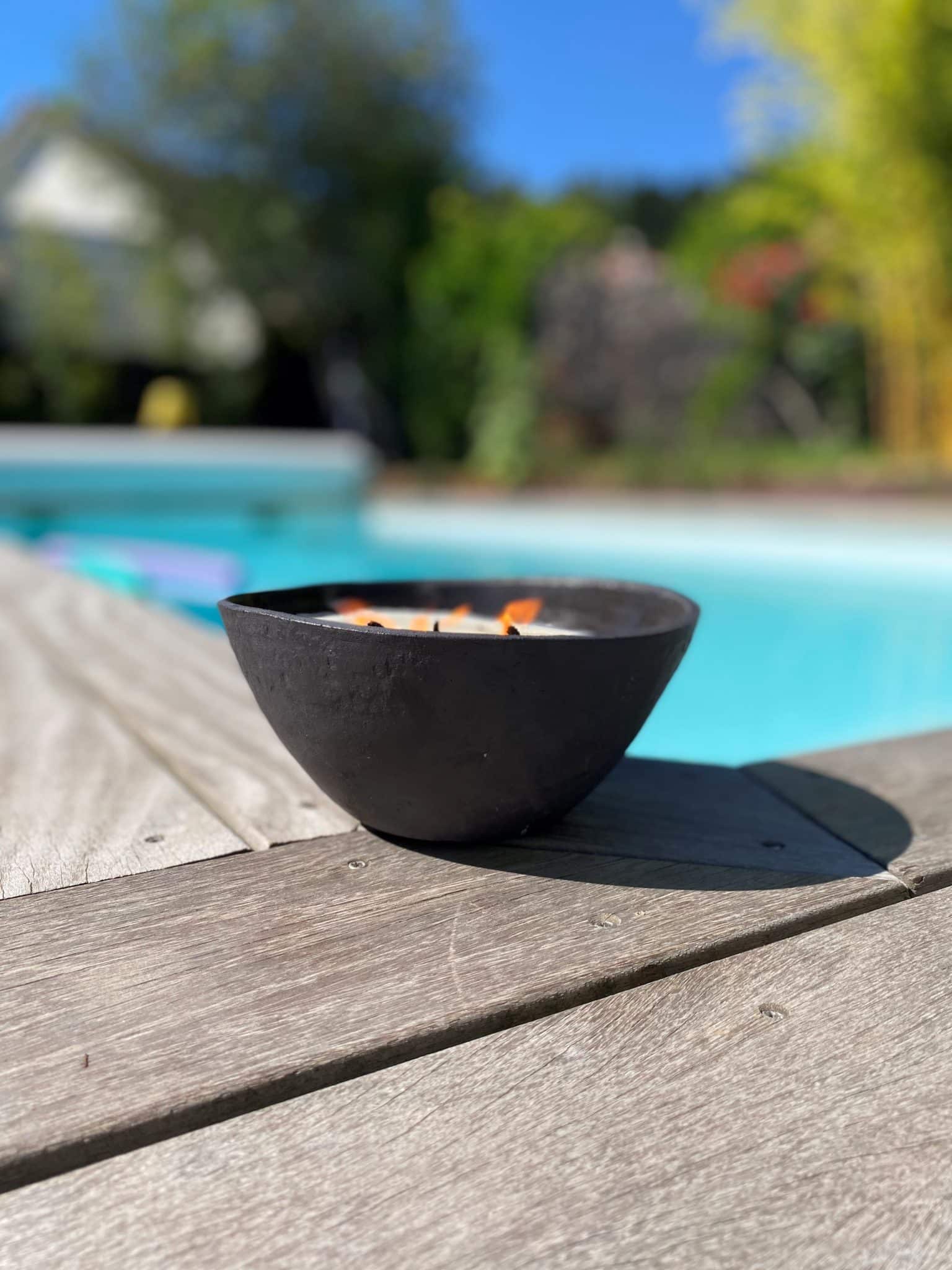 Bougie artisanale parfumée – Contenant en grès noir fait main dans les Vosges – Image 3